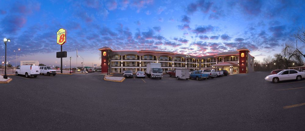 Super 8 By Wyndham Austin University/Downtown Area Eksteriør bilde